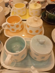 سینی چایخوری خال خالی با قندان