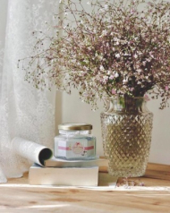 شمع اسانس وانیل ولنت گالری