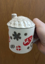 لیوان در دار پاییزی قرمز طوسی