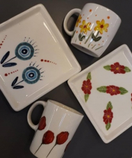 ماگ و بشقاب نقاشی زیر لعابی