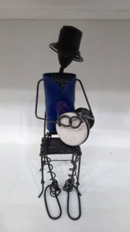 مجسمه فلزی نوازنده تمبک