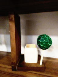 نگهدارنده کتاب چوبی جاقلمی با درخت